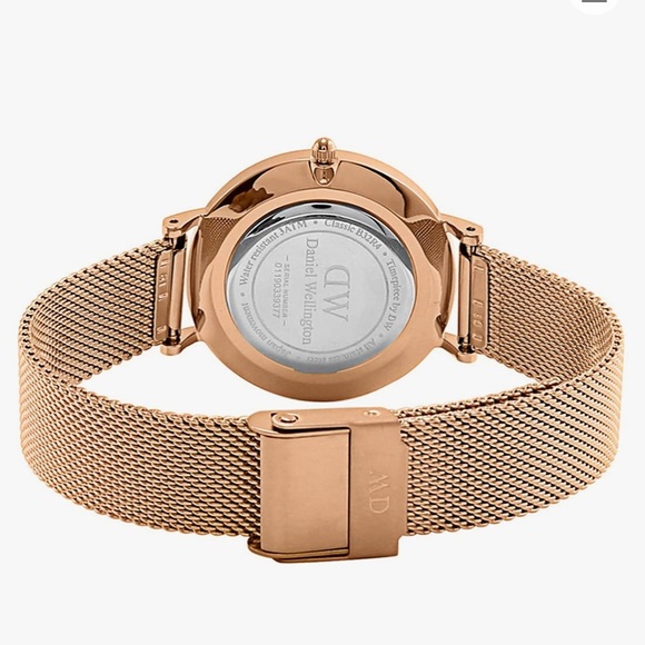 Daniel Wellington Watch - Picture 4 of 5